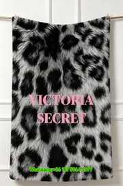 Victoria's Secret Pink P86 Crest Flannel Fleece Throw Blanket V170